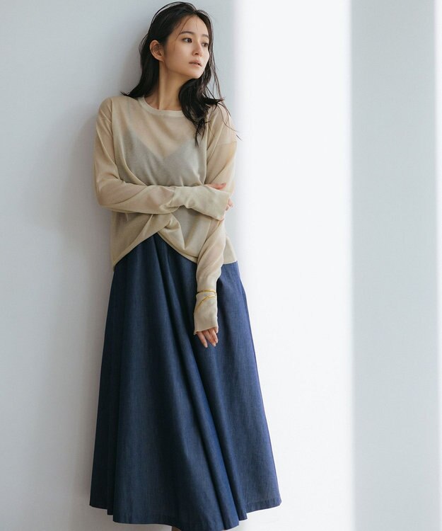 ICB 【MAG×スタイリストコラボ】シャイニーシアーニット×サテンストレートパンツ ベージュニット×ネイビーパンツ