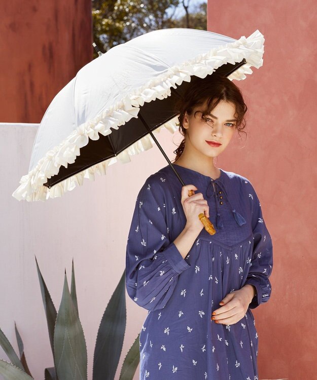 Maison de FLEUR 遮光&UV CUT フリル傘 Off White