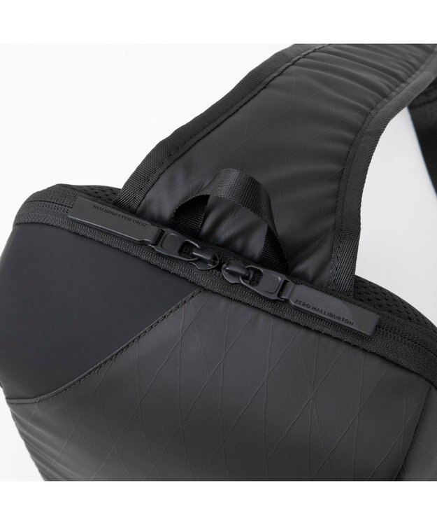 ZERO HALLIBURTON レキシントン2 ボディバッグ 81473 ブラック