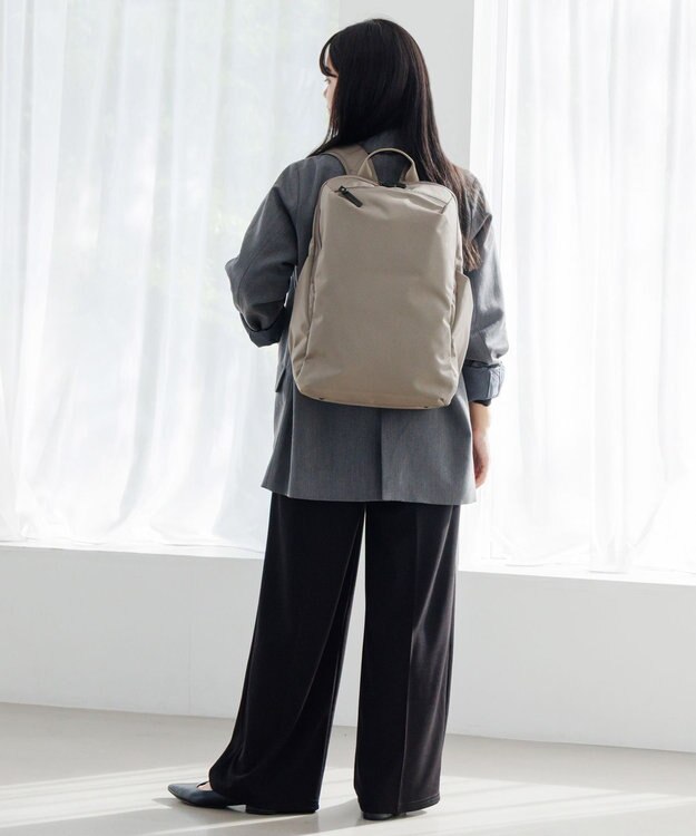 ACE BAGS & LUGGAGE 【軽量】 ace. ルフィラ リュックサック B4 15.6インチPC収納 17912 エース グレージュ