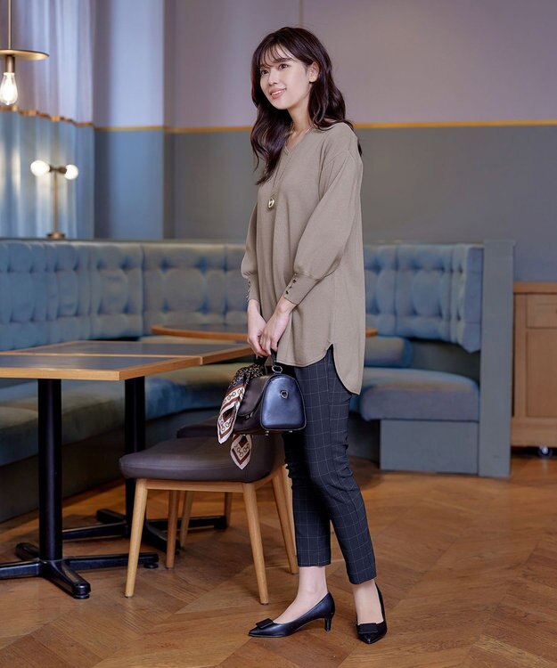 Tiaclasse 【洗える】Vネックラウンドヘムニットチュニック グレージュ