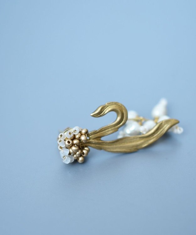 monshiro 【ガラスパール】スズランプチ イヤリング ホワイト×ゴールド