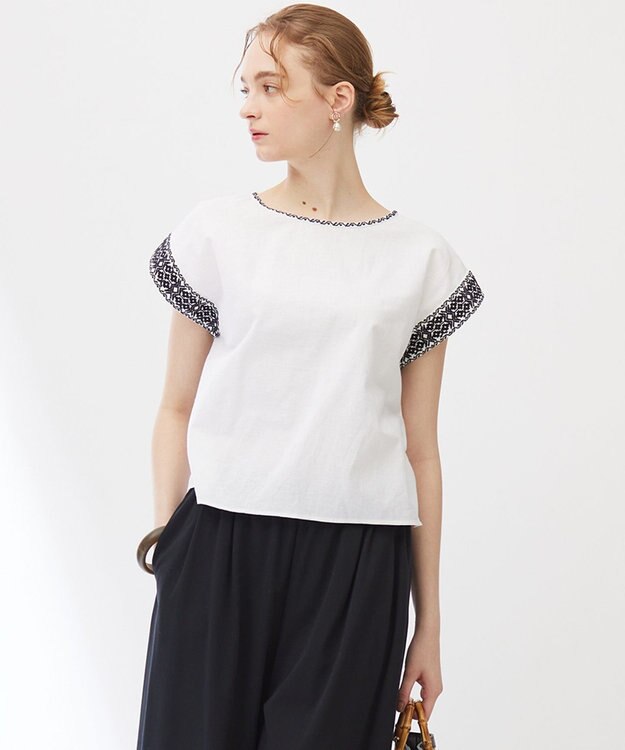 23区 【Indian Factory】コットンフレックス エンブロイダリーブラウス ホワイト系