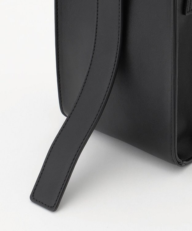 ICB フォンポシェット ブラック系