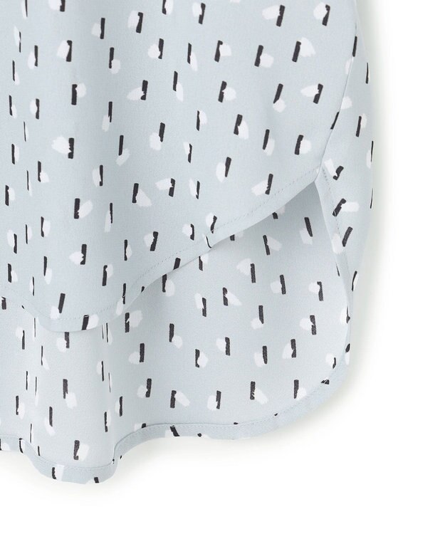 ICB L 【先行予約・WEB限定】BackSatinAmunzen 5分袖キーネックブラウス サックスブルー×モチーフドット柄