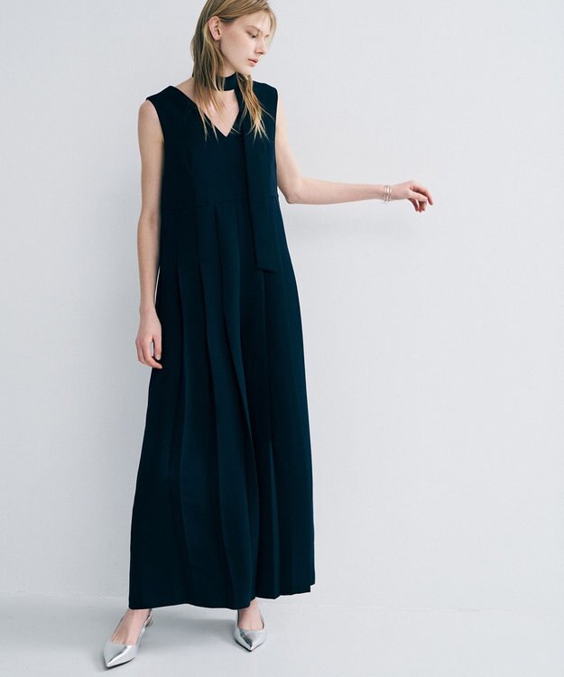 uncrave ウォッシャブルダブルクロス プリーツオールインワン ネイビー