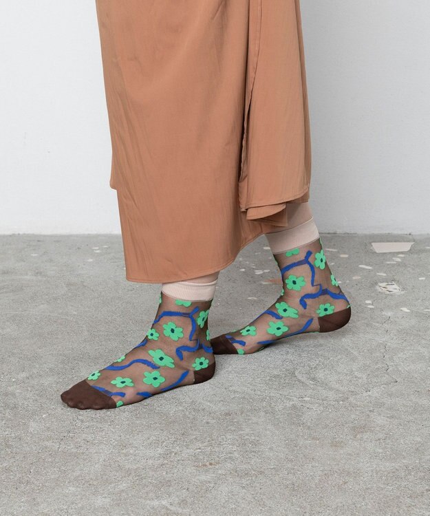 TRICOTE 花柄シアーソックス 87BROWN