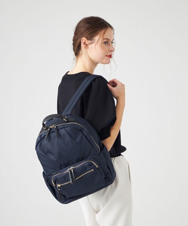 LA BAGAGERIE 【MONICA】13ポケットナイロンリュック ネイビー