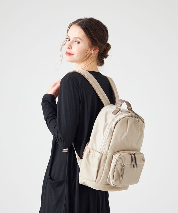 LA BAGAGERIE 【MONICA】13ポケットナイロンリュック ベージュ