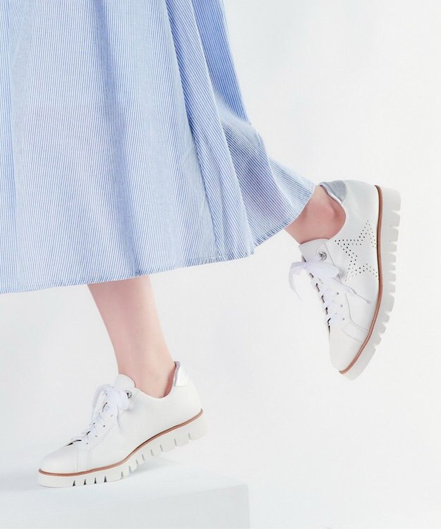 Dominic3 スターパンチングレザースニーカー ホワイト