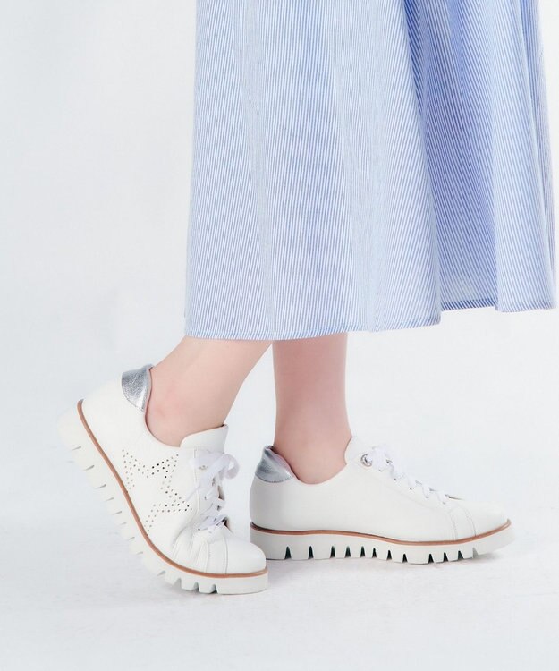 Dominic3 スターパンチングレザースニーカー ホワイト