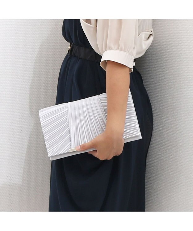 UNBILLION カシュカシュ cachecache / チェーンショルダー付きクラッチバッグ シルバー