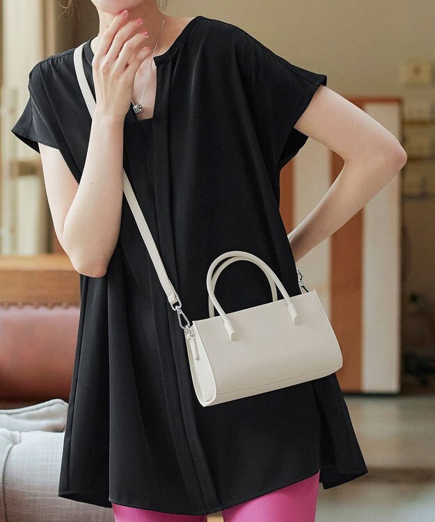 Tiaclasse 【本革】ショルダーストラップ付きスクエアミニバッグ アイボリー