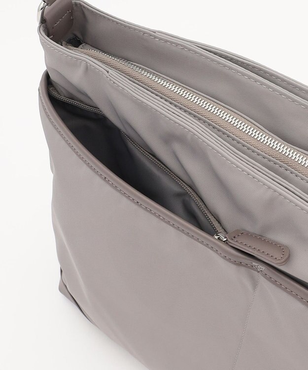 Y'SACCS アシメファスナーポケットショルダー グレージュ