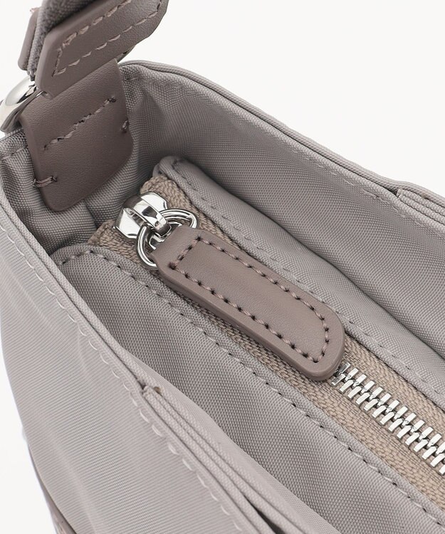 Y'SACCS アシメファスナーポケットショルダー グレージュ