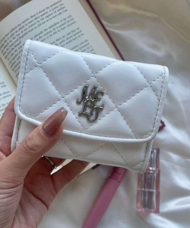 WEGO メタルロゴキルティングウォレット ホワイト