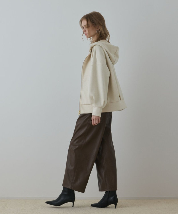 GRACE CONTINENTAL カーブフェイクレザーパンツ ブラウン