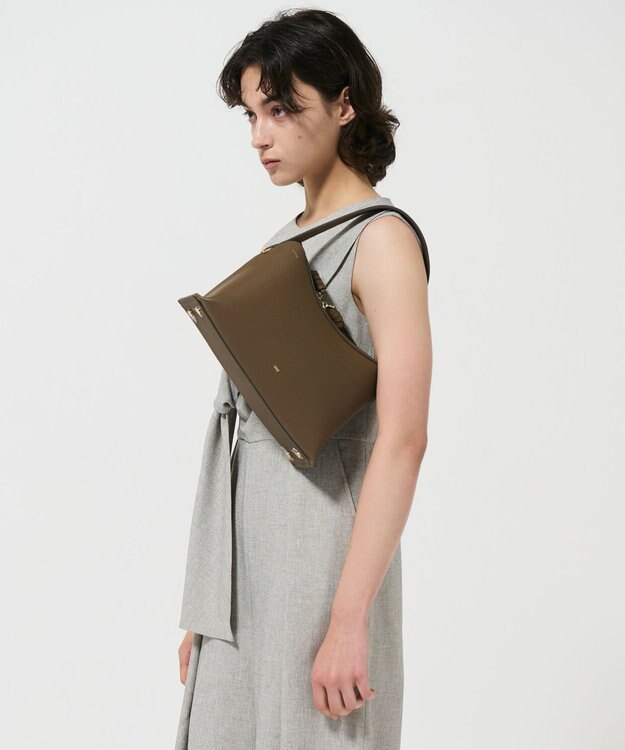 GRACE CONTINENTAL TOV チェーンバッグ ブラウン