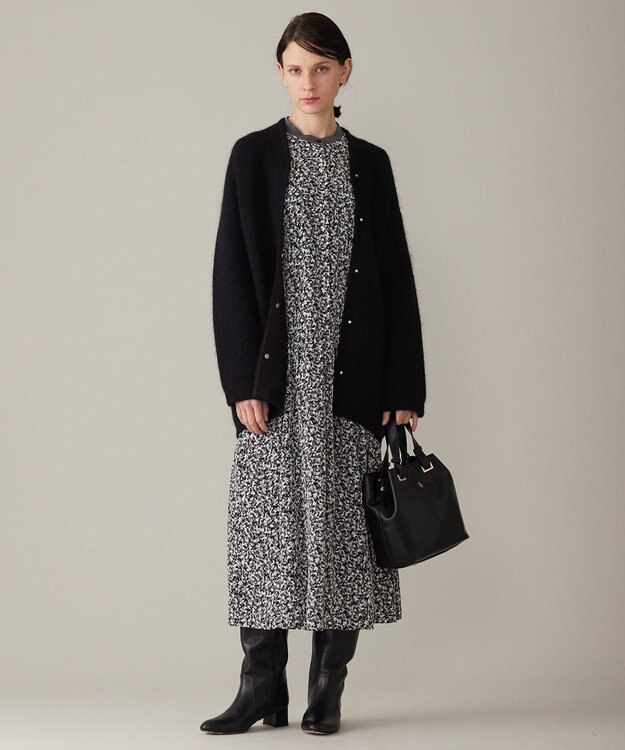 自由区 L 【洗える】フラワーペタルプリント ワンピース モノトーン系