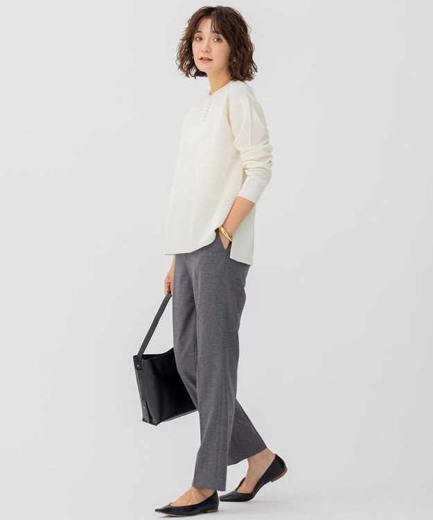 23区 【CLASSY.1月号掲載】ウールミルドストレッチ テーパードパンツ チャコール