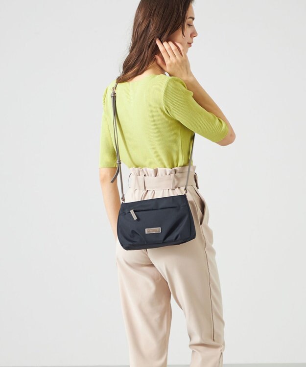 LA BAGAGERIE ポリエステルキャンバス　タックポシェット ネイビー