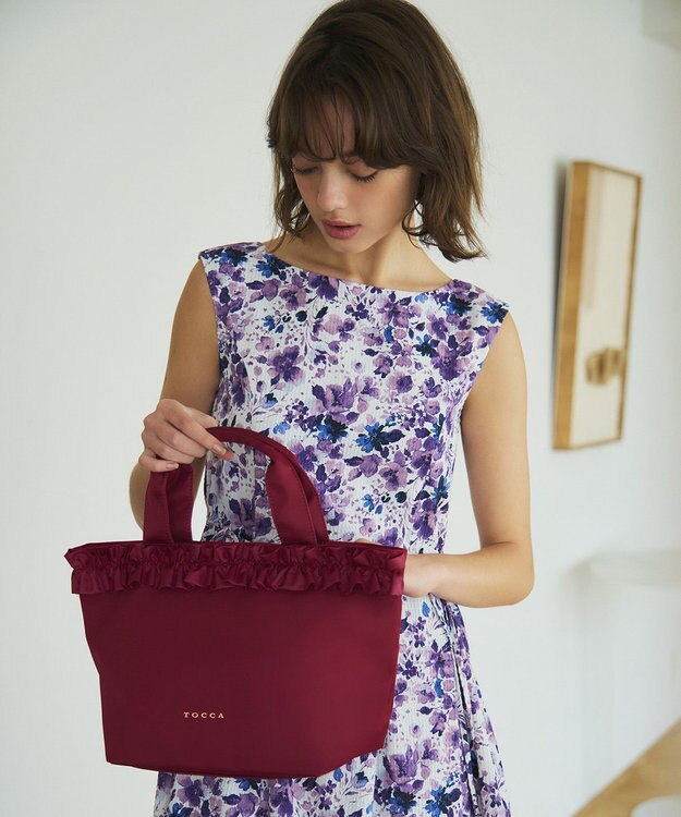 TOCCA 【ショルダー取り外し可能】FRILL GARLAND NYLONTOTE  トートバッグ レッド系