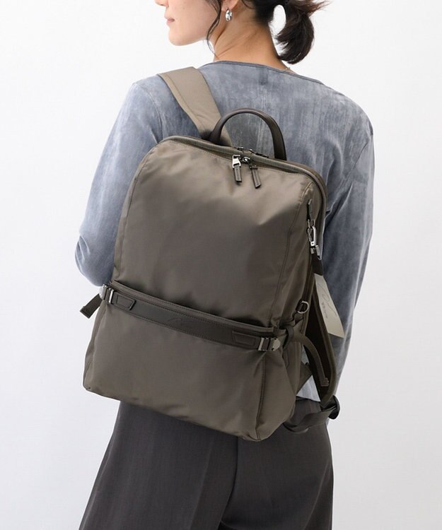 ACE BAGS & LUGGAGE W&.Day/Night リッカ2 スクエアリュック B4サイズ 15.6インチPC収納 19153 ダブルアンドデイナイト アッシュブラウン