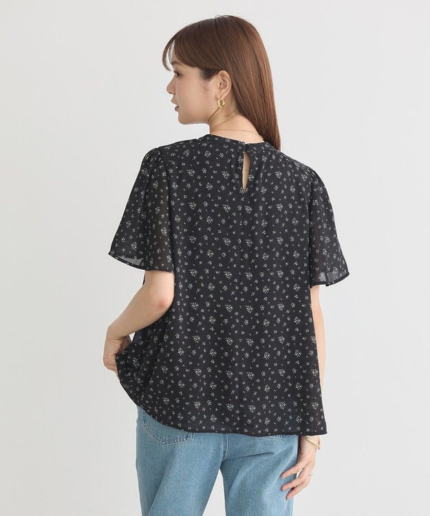 earth music&ecology マジョリカプリーツ半袖ブラウス Flower Black