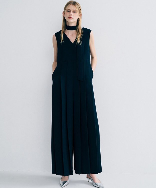 uncrave ウォッシャブルダブルクロス プリーツオールインワン ネイビー