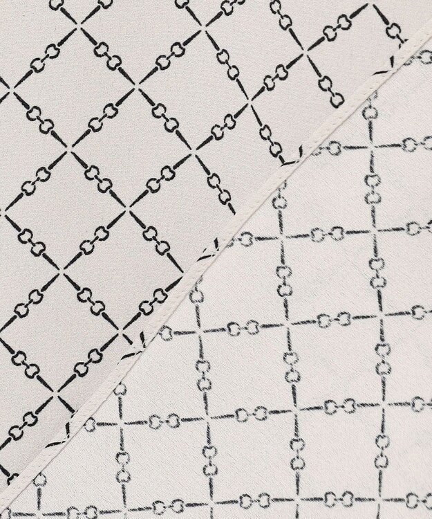 ICB L 【先行予約・WEB限定カラーあり】BackSatinAmunzen 5分袖バンドカラーブラウス トープ×スクエアビット柄［WEB限定］