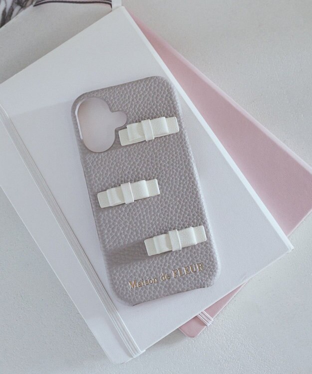 Maison de FLEUR リボンアイフォン16ケース Grayish Blue