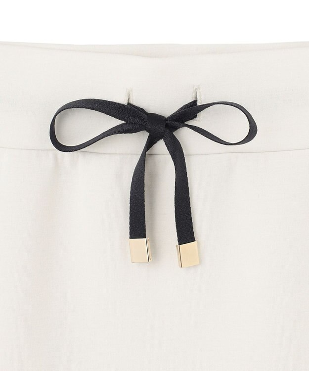 BEIGE， WALNUT / Iラインスカート White