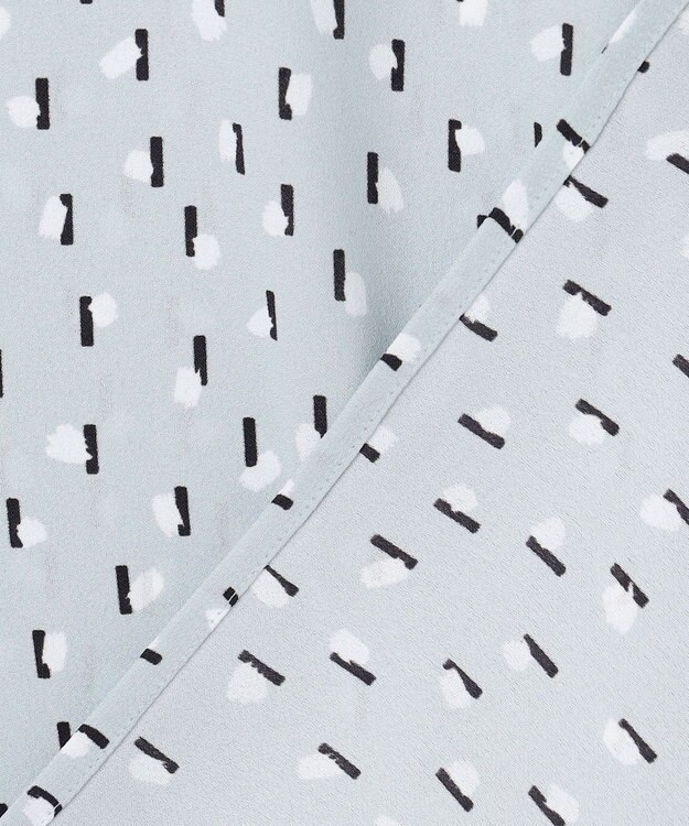 ICB L 【先行予約・WEB限定】BackSatinAmunzen 5分袖キーネックブラウス サックスブルー×モチーフドット柄