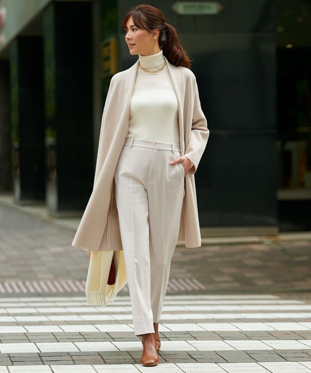 23区 【CLASSY.12月号掲載】TRストレッチギャバ テーパード パンツ ライトベージュ