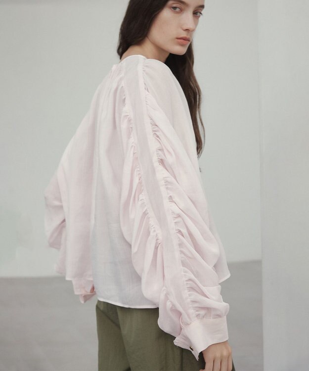 BEIGE， 【洗える】PAULINE / タックギャザーリネンボリュームブラウス  Light Pink
