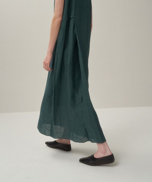 ATON NATURAL DYED LINEN LAWN | タックドレス GREEN