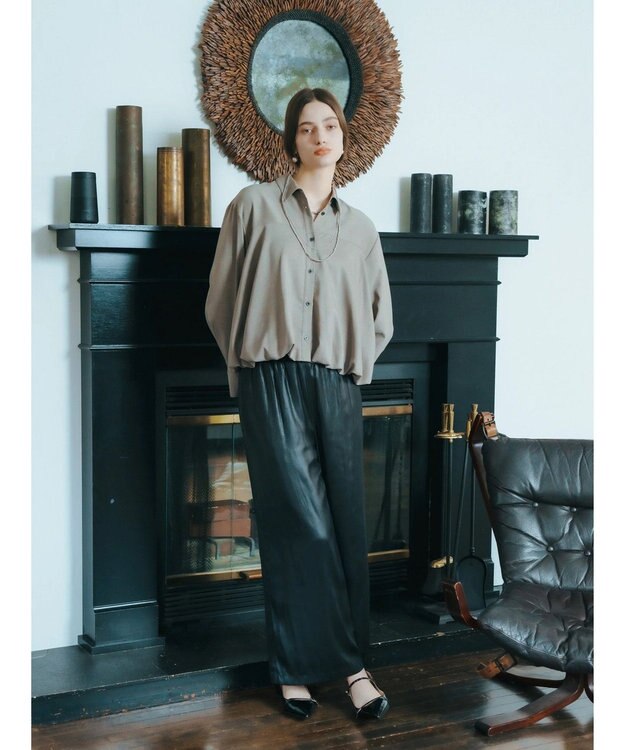 YECCA VECCA グロッシーコーティングサテンパンツ Black