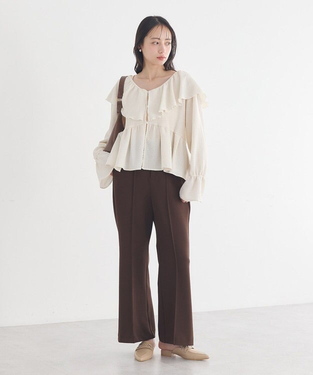 earth music&ecology センターシームフレアパンツ Brown