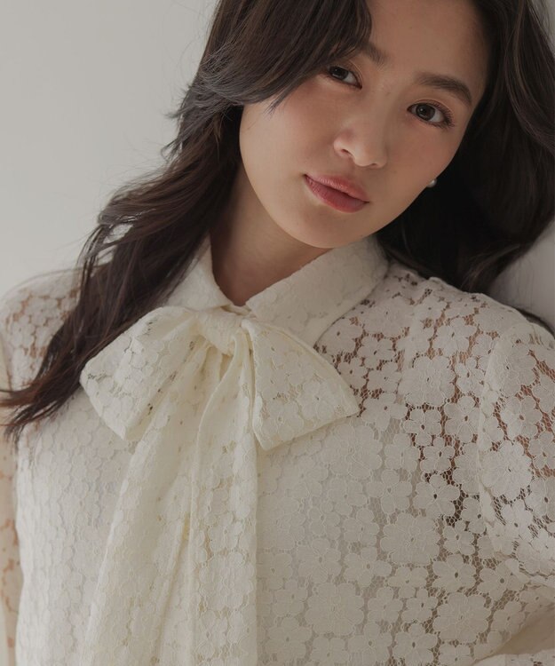 組曲 S 【WEB限定】フラワーラッセルレースシャツライク ブラウス ホワイト系