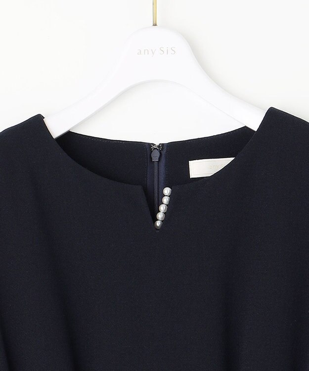 ANY SIS 【洗える】パール調ラインフレア ワンピース ネイビー