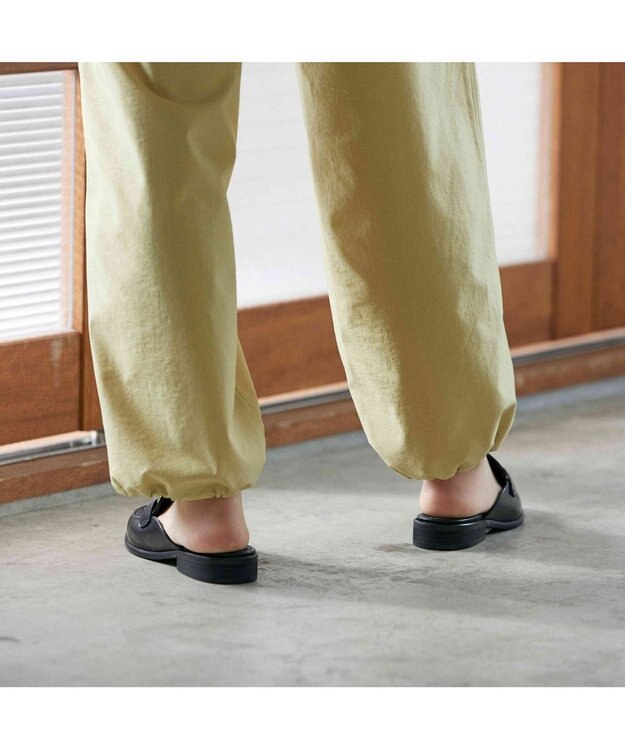 ing <ing>ビット付ミュールローファー ブラック