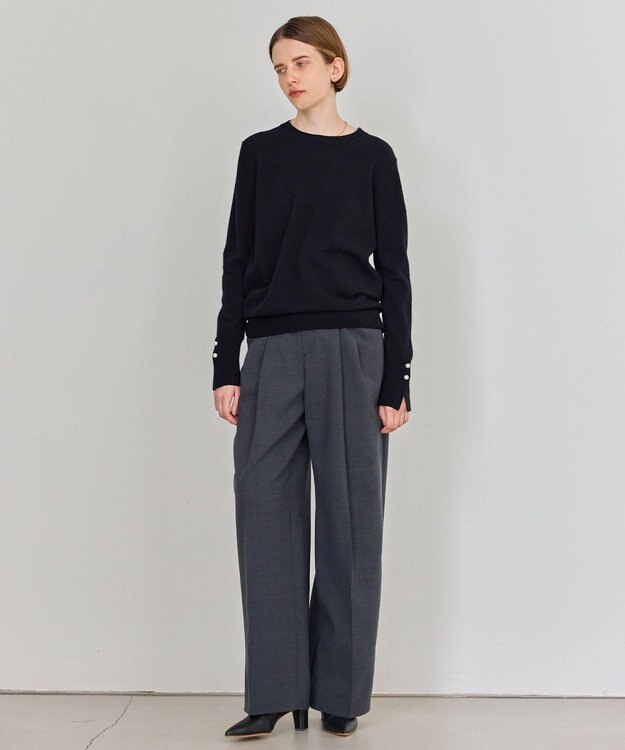 BEIGE， 【WEB限定・洗える】ALSACE / パール釦クルーネックウールニット Black