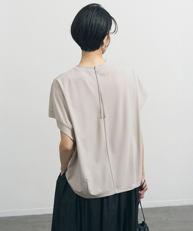 UNFILO 【一部店舗限定カラー】BEAUTY FORM-T コクーンTシャツ グレージュ