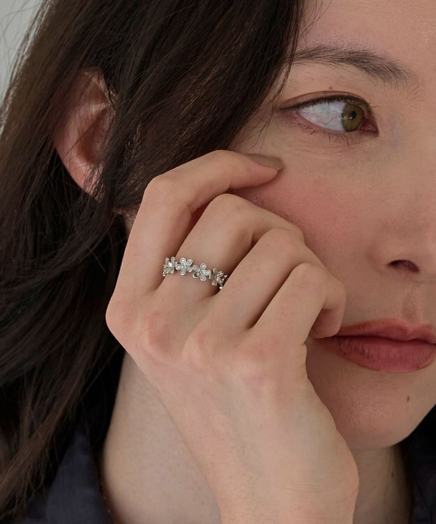 Phoebe フローラルビジューレースカフリング　シルバー シルバー