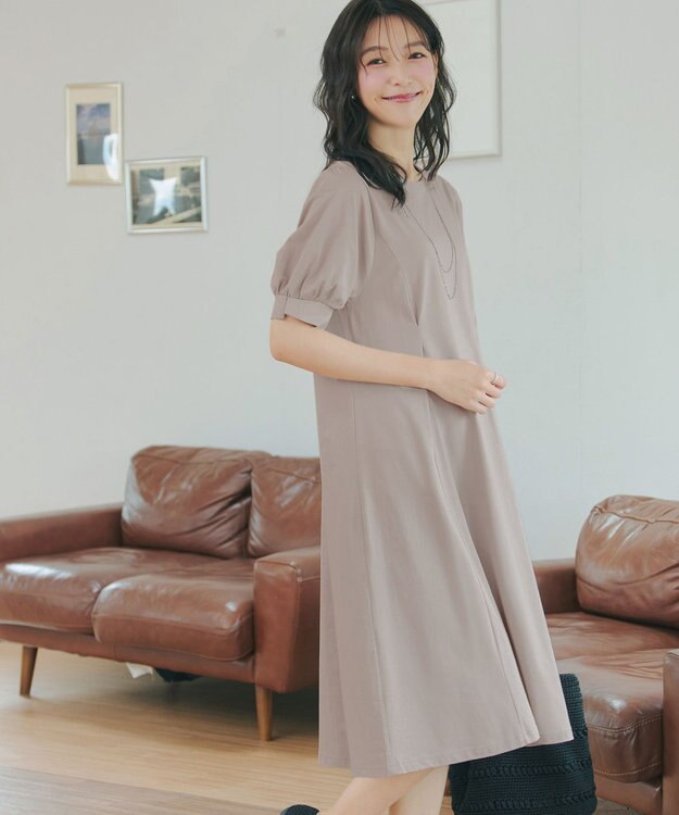 Tiaclasse 【おのののかさん着用】「サマケア」パフスリーブAラインワンピース グレージュ