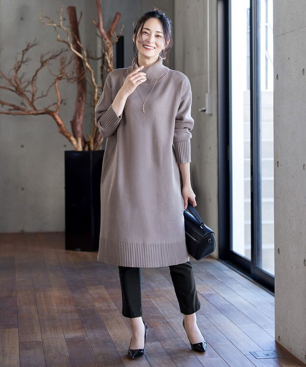 Tiaclasse 【洗える】華のあるニットタートルワンピース モカ