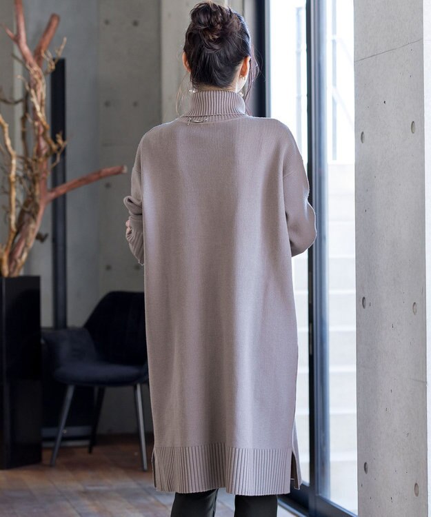 Tiaclasse 【洗える】華のあるニットタートルワンピース モカ