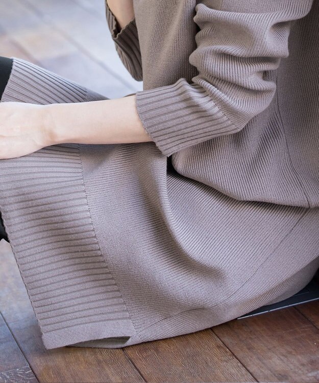 Tiaclasse 【洗える】華のあるニットタートルワンピース モカ