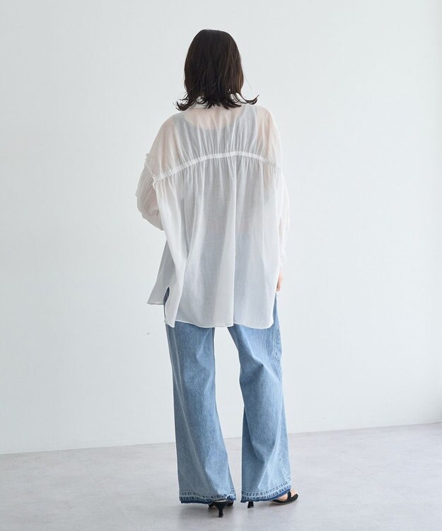YECCA VECCA 綿麻シアーボリュームギャザーシャツ Off White
