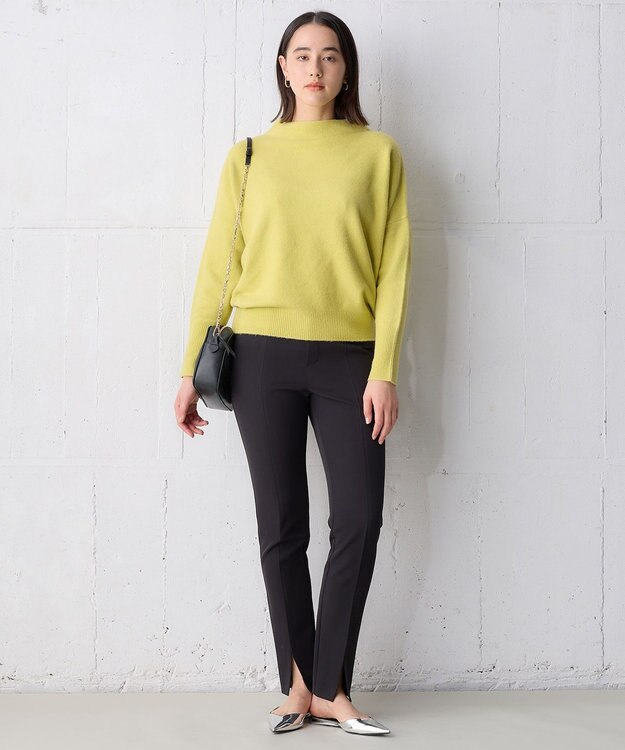 UNFILO L フロントスリットパンツ ブラック